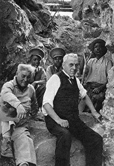 Barlow: Dr. Broom discovers adult Australopithecus cranium, 1936