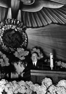 Intendant: Dr. Heinrich Glasmeier