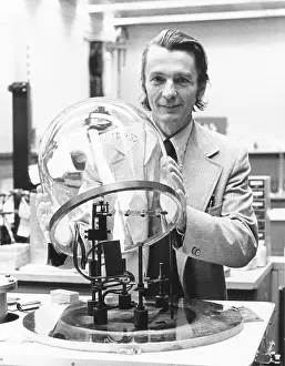 Ivar: Dr. Ivar Giaevar in his laboratory at General Electric
