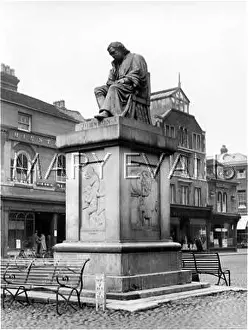 Sacheverell: DR. JOHNSON STATUE