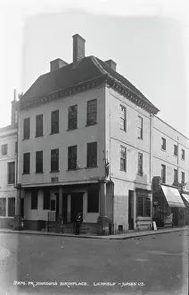 Lexicographer: Dr. Johnson's Birthplace