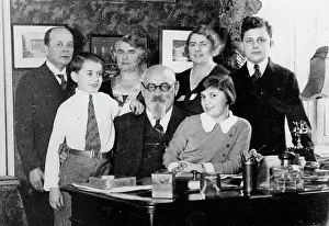 Renner: Dr. Karl Renner, surrounded by his family
