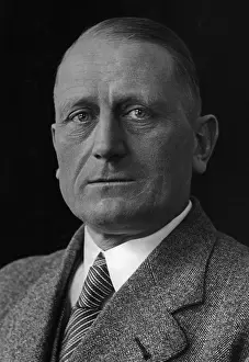 Neumann: Dr. Neumann