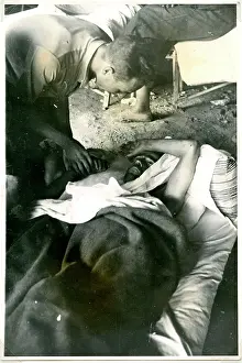 Ebro: Dr Saxton with Patient