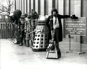 Visas: Dr Who and others queue at American Embassy, London