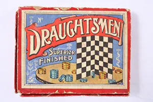 Draughtsmen: Draughtsmen - coloured box lid