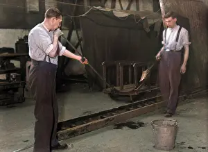 Thecolourisedpic: DRAWING OUT A GLASS ROD