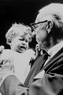 Spock: DR.BENJAMIN SPOCK and crying baby, 1968. ?