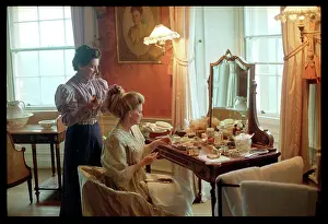 Simon Roberts: DRESSING FOR DINNER