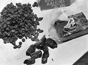 Raisins: DRIED FRUIT