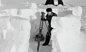 Conducting: The drifting research station North Pole-3