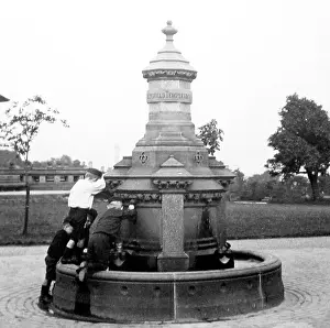 Greenhead: Drinking Fountain, Greenhead Park, Huddersfield, early 1900s
