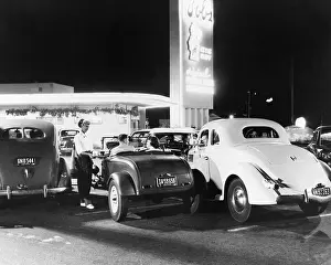 Drive In: Drive-In Restaurant