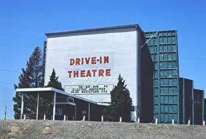Marshalltown: Drive-in, theater, cinema