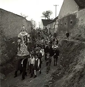 Budweiss: Drowning Morana - Slavic tradition