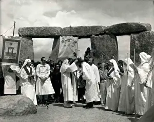 Druids: Druids hold ceremony at Stonehenge