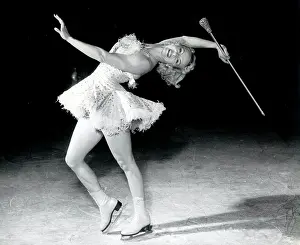 Diamante: The Drum Majorette Betty Atkinson performing at