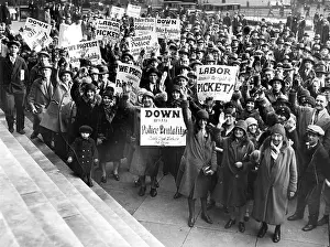 Breakers: Dry goods workers strike in New York, 1929