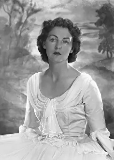 Mitford: The Duchess of Devonshire