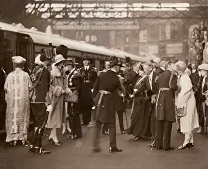 Pullman: Duke and Duchess of York returning home