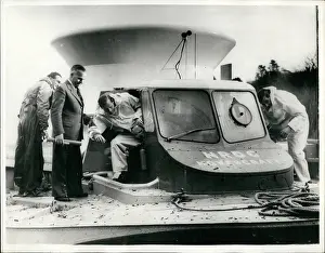 S.r.n.1: Duke of Edinburgh emerges from hovercraft, Isle of Wight
