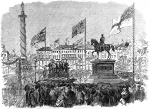 Princ: The Duke of Edinburgh unveiling the statue of the late Princ