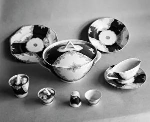 Leonov: Dulevo Porcelain Factory