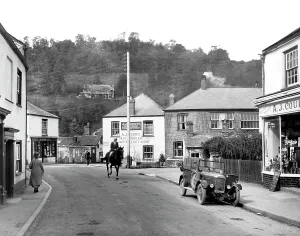 Dulverton: Dulverton, High Street 1934