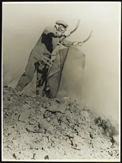 Dumping: DUMPING RUBBISH 1940S