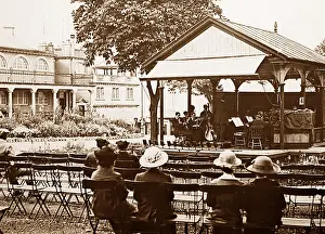 Dunoon: Dunoon gardens and bandstand