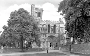 Dunstable: Dunstable, Priory Church c1955