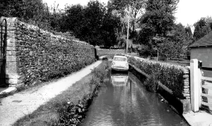 Duntisbourne: Duntisbourne Abbots, the Ford c1960