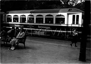 Krefeld: DUSSELDORF TRAM 1930S