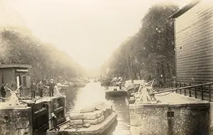 Poling: Dutch Canal scene