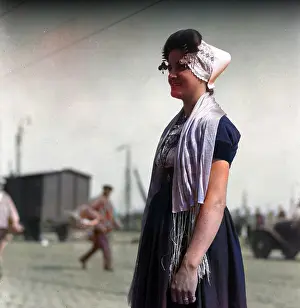 Thecolourisedpic: DUTCH COSTUME