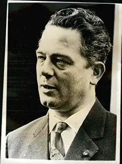 Advisers: Dutch Prime Minister Marijnen