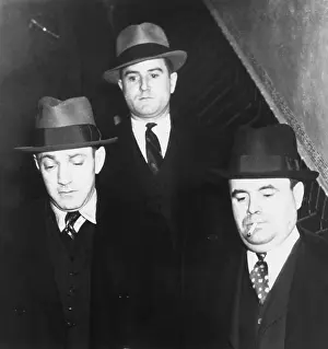 Evasion: Dutch Schultz (left) leaving jail in Albany, New