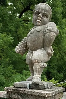 Mirabell: Dwarf with barbed sleeve in the dwarf garden