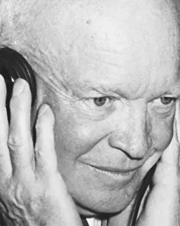 Eisenhower: DWIGHT D EISENHOWER