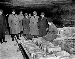 Merkers: Dwight D. Eisenhower - Omar Bradley - WW2