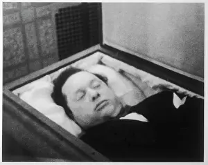 Dylan: DYLAN THOMAS - DEAD