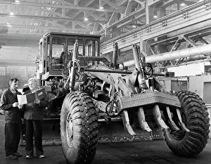 Grader: DZ-98 land grader and leveller