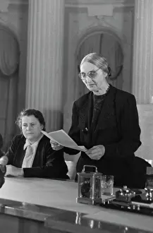 Strengthening: E. ?otton on the tribune