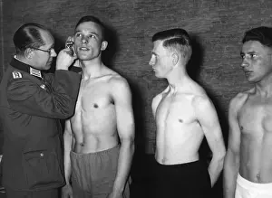 Muster: Ear examination at a muster, 1936