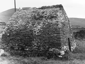 Dingle: EARLY CHRISTIAN CHAPEL