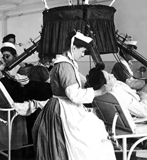X Ray: Early X-Ray Machine