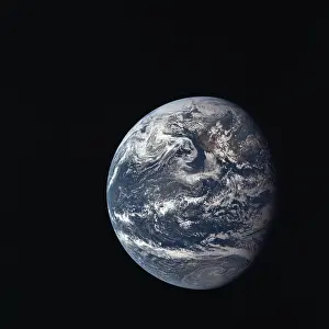 Crewmember: Earth - planet - Apollo 11 - space exploration