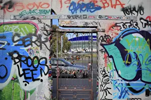 Padlock: East Side Gallery, Berlin Wall, Berlin, Germany