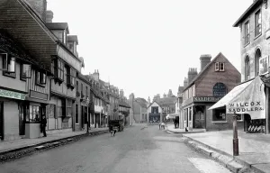 Grinstead: East Grinstead, High Street 1904