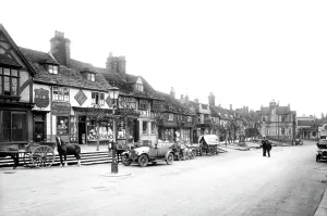 Grinstead: East Grinstead, High Street 1923